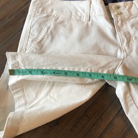 American Eagle Outfitters size 8 light tan shorts - Picture 7 of 8